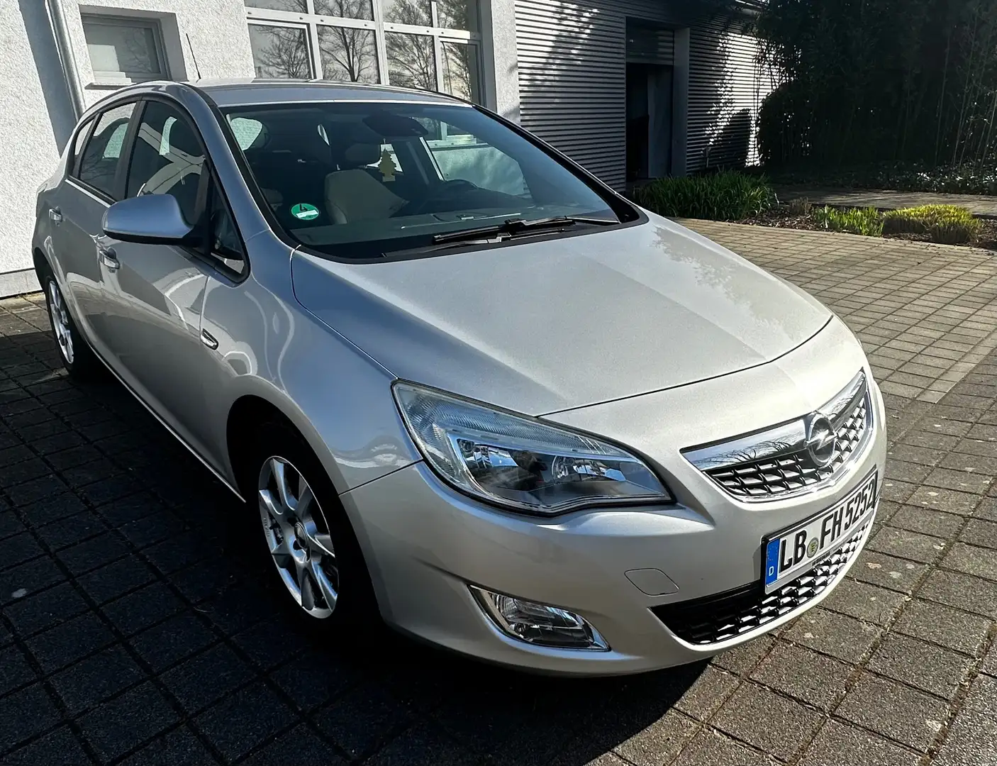 Opel Astra OPEL ASTRA EDITION *Bluetooth*Navi*TÜVNEU* Grau - 1