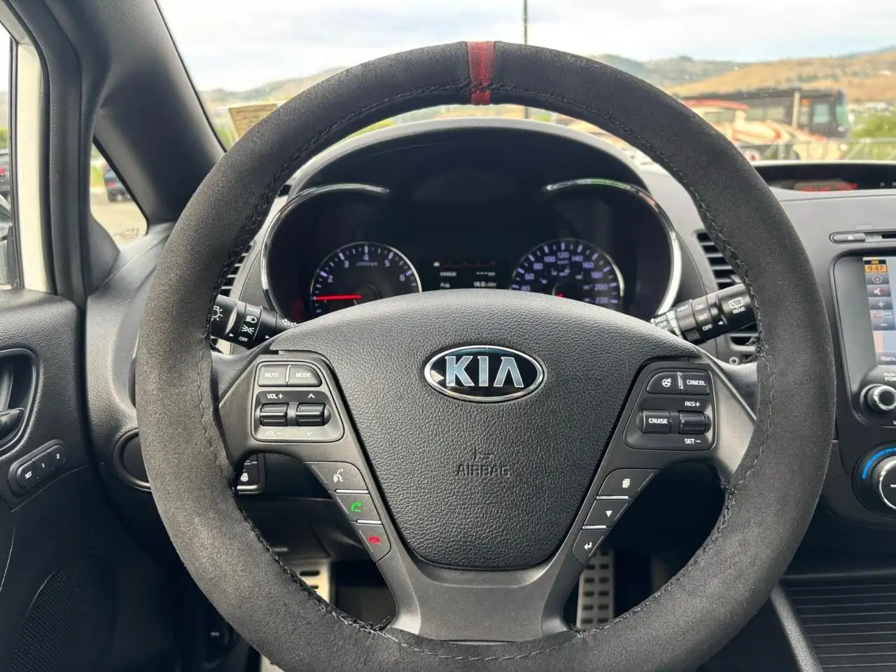 Kia Forte снимка Kia Forte