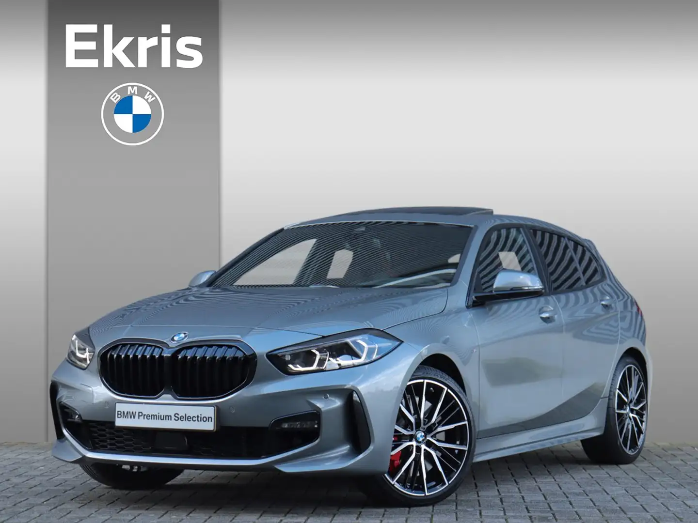 BMW 1 Serie 5-deurs 120i | Executive / M Sportpakket P Grijs - 1