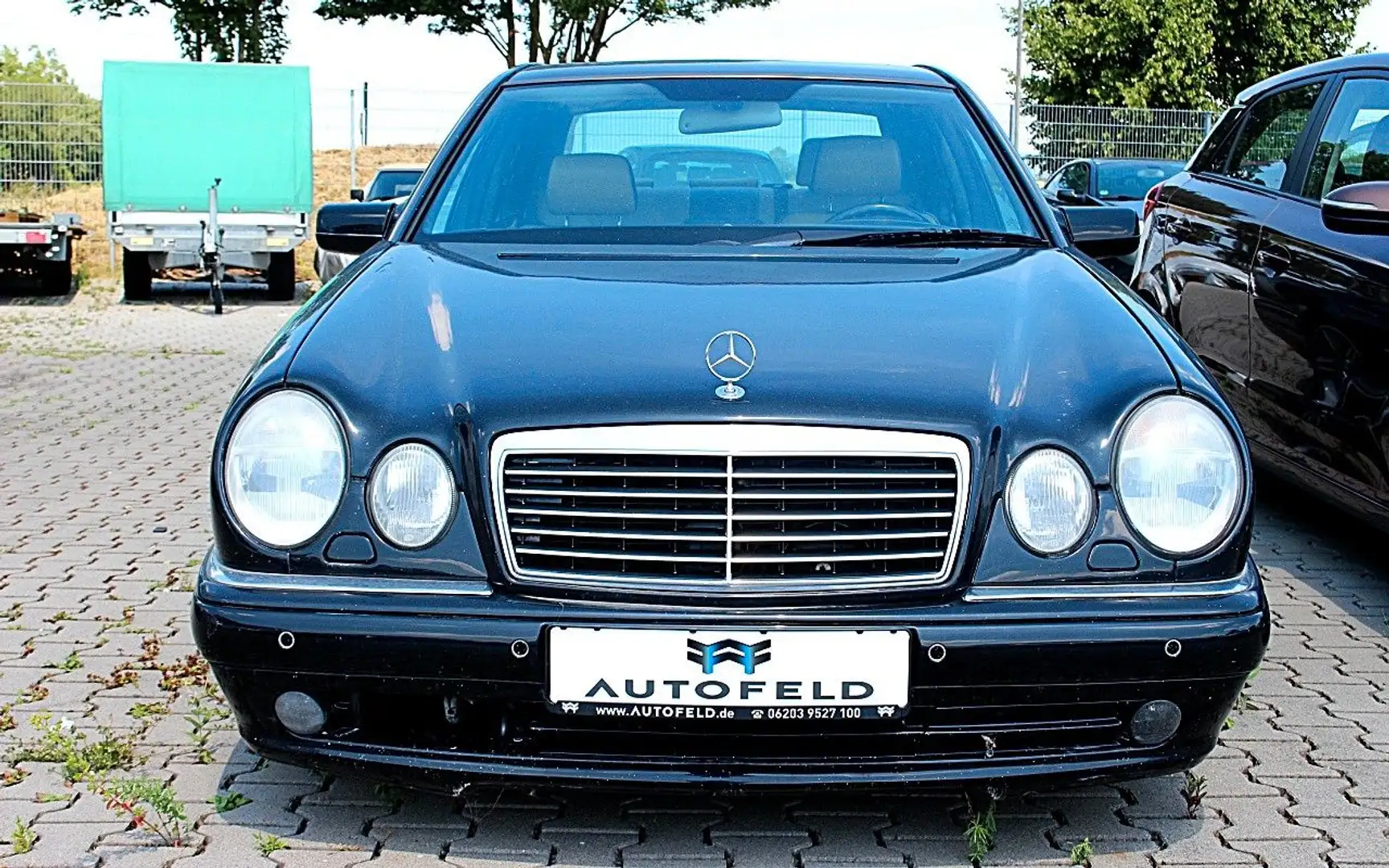 Mercedes-Benz E 55 AMG /SHEFT/LEDER/XENON/DESIGNO/PDC/TEMP/ Чорний - 2