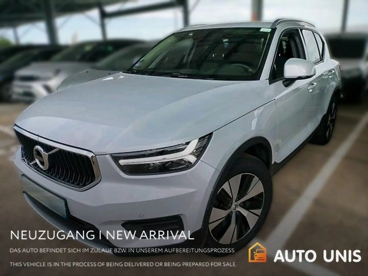 Volvo XC40 Momentum Pro*Kamera*Einparkhilfe*1.Hand Silber - 1