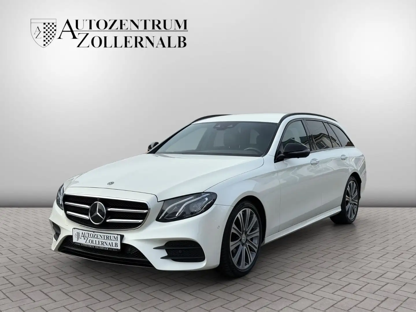 Mercedes-Benz E 220 d T 4M 9G AMG Line *DESIGNO*WIDE*NIGHT*360° Weiß - 1