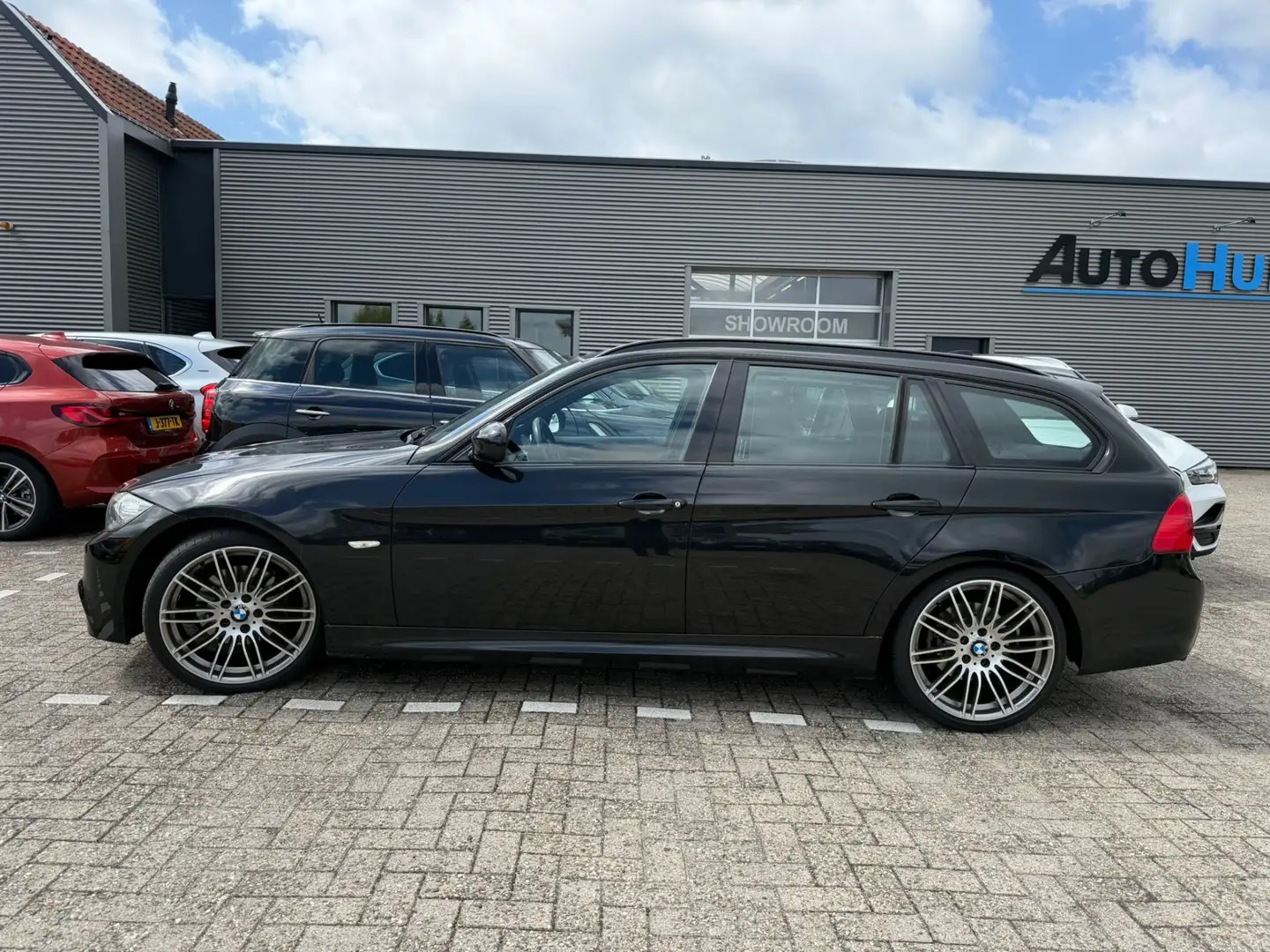 BMW 325 3-serie Touring 325i Automaat Carbon M Sport Editi Nero - 2