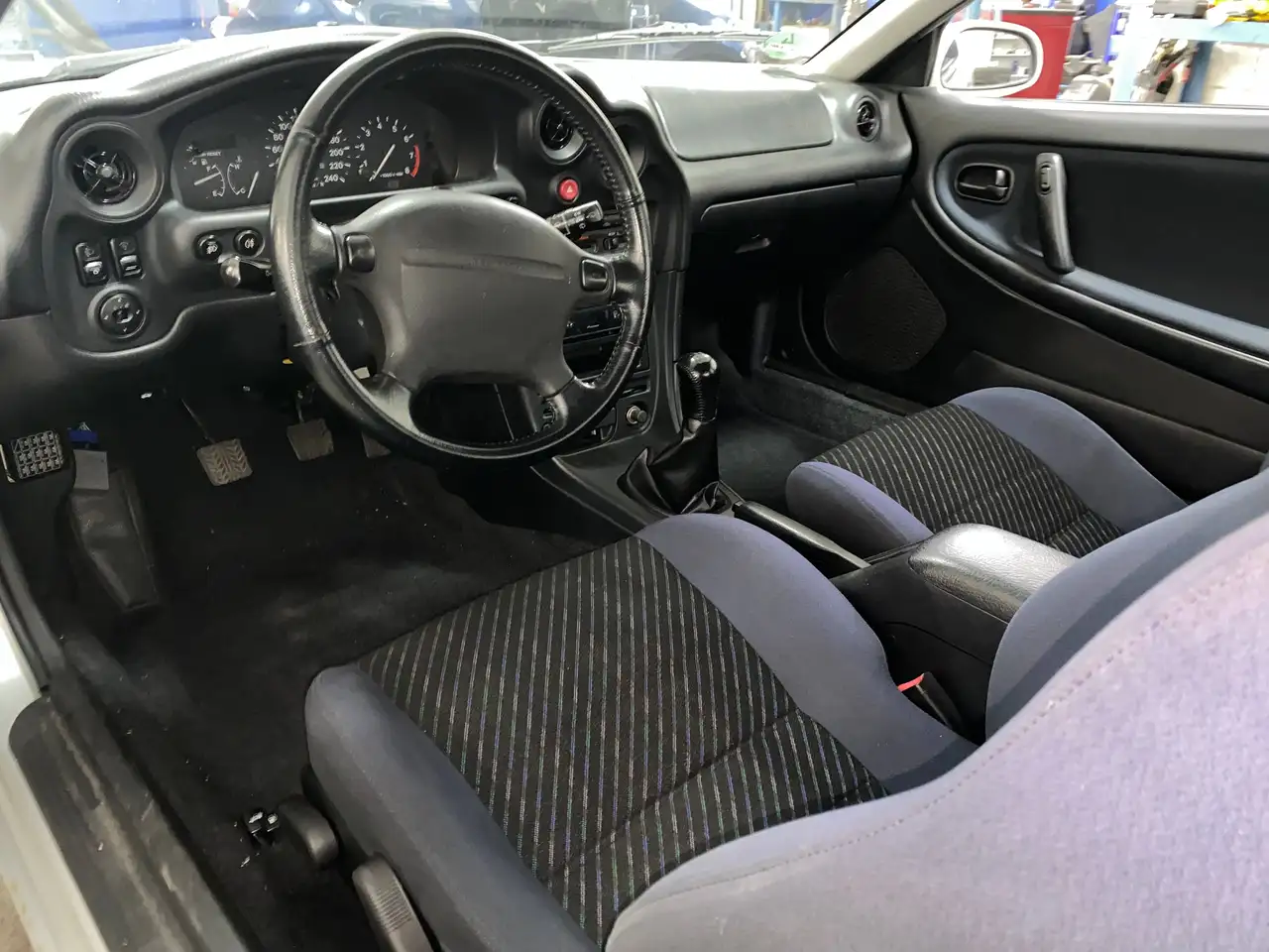 Mazda MX-3 1.6, foto 12