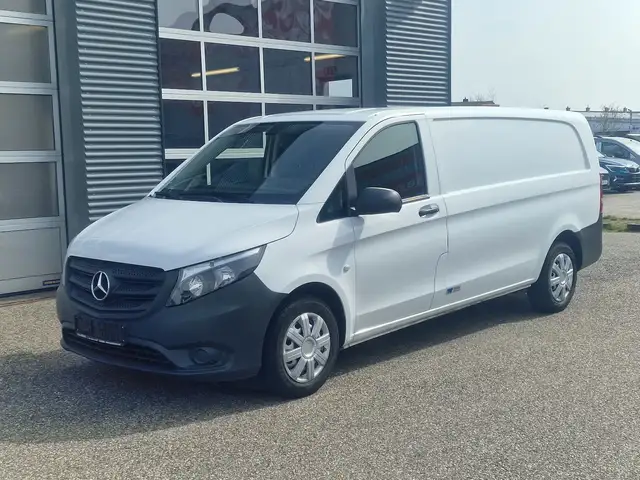 Mercedes-Benz Vito Kasten 114 extralang Isoliert Klima Kamera
