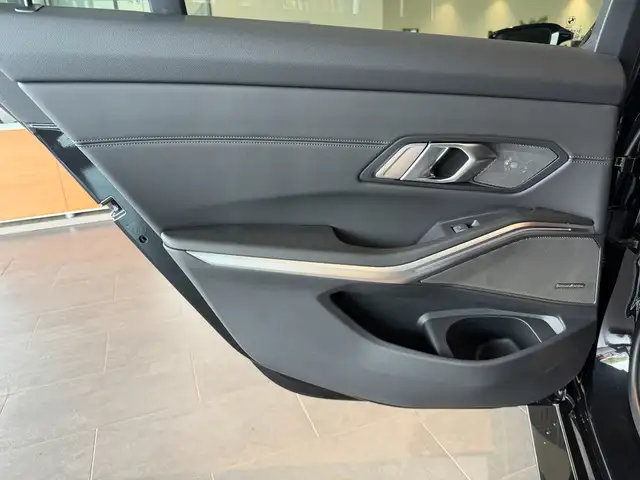 BMW M3 view 12