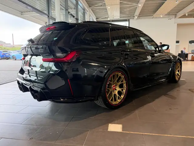 BMW M3 view 4