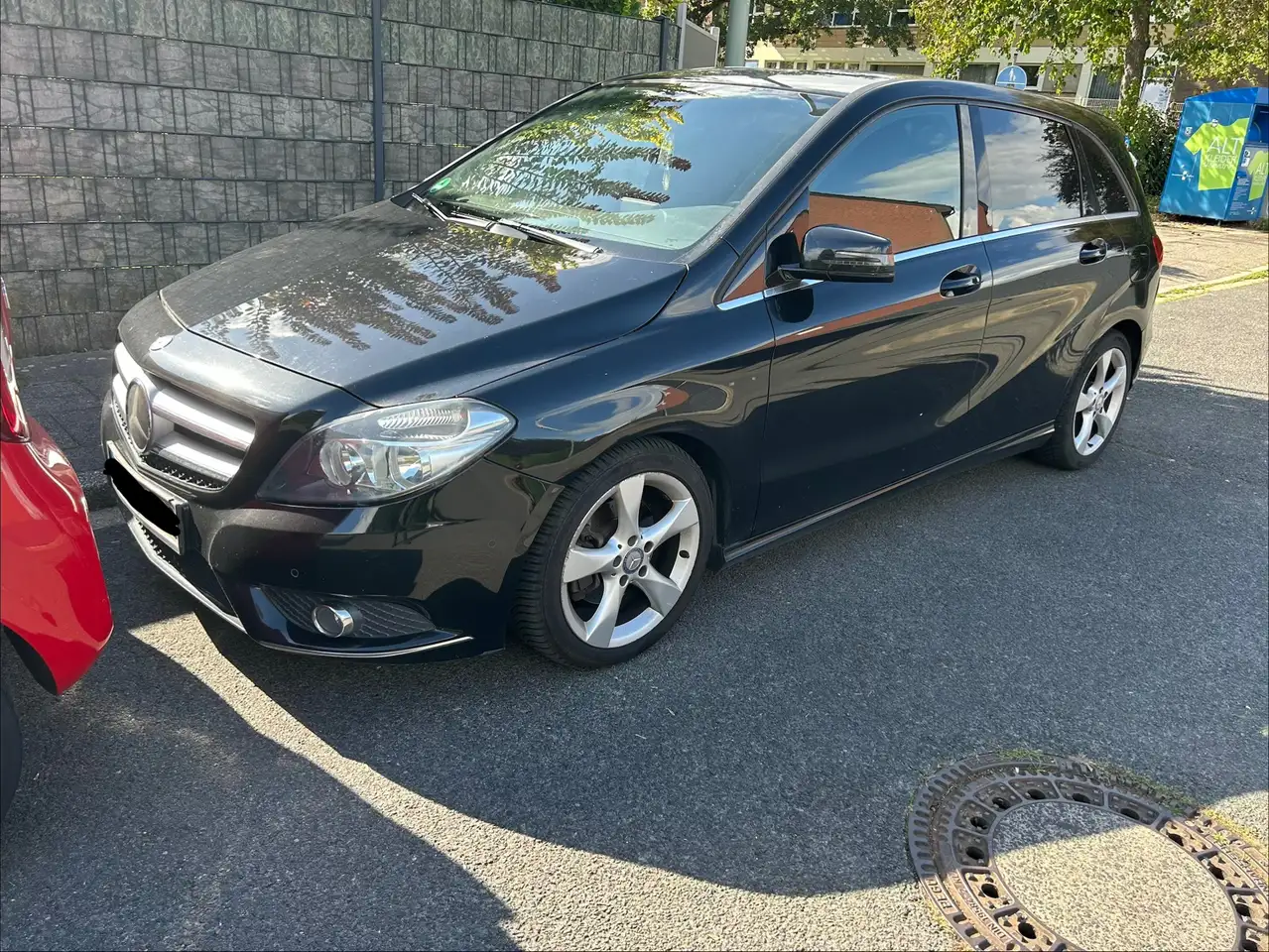 Mercedes-Benz B 180