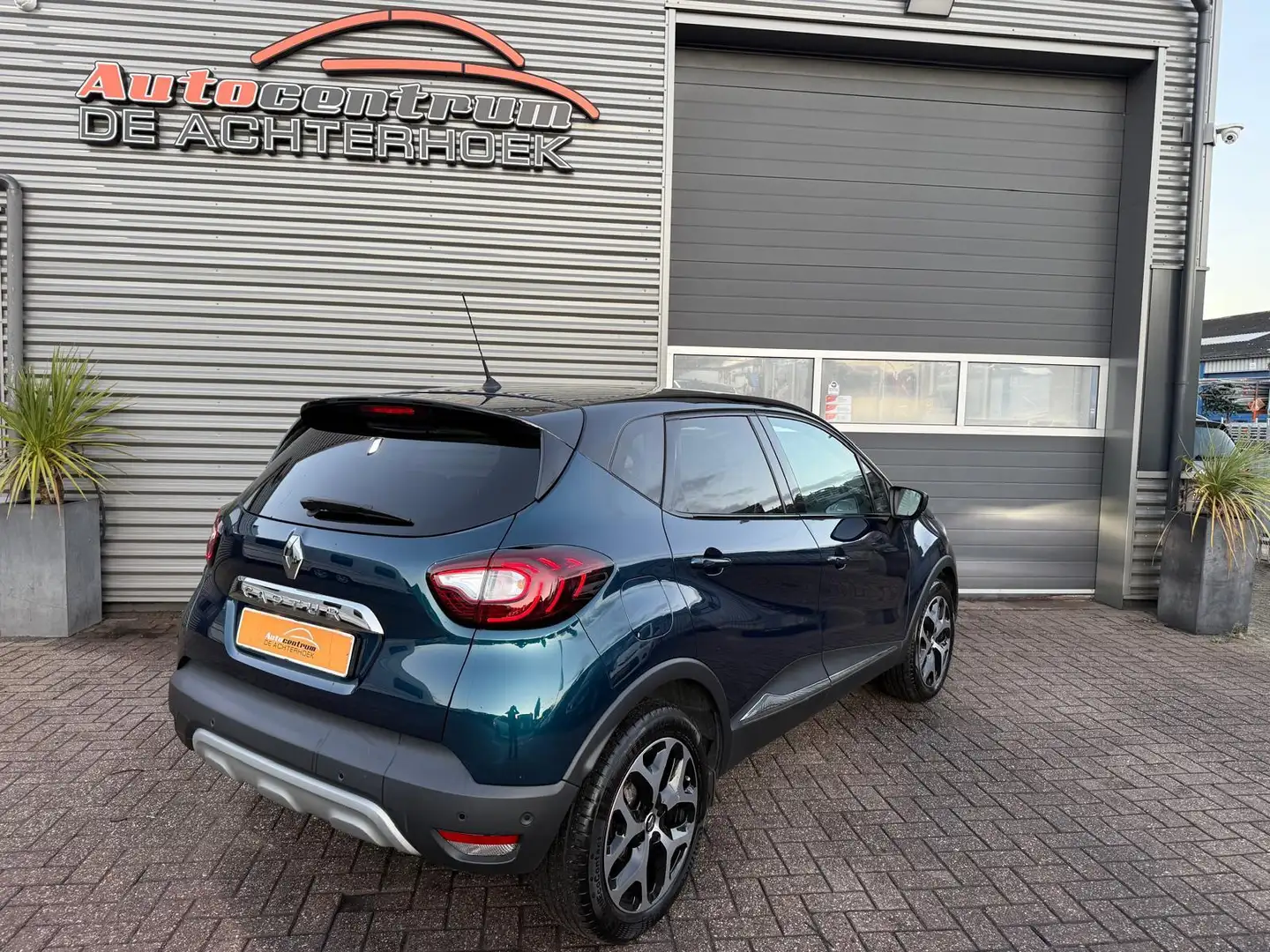 Renault Captur 1.3 TCe Intens Camera / Stoelverwarming / Navi!!! Blau - 2