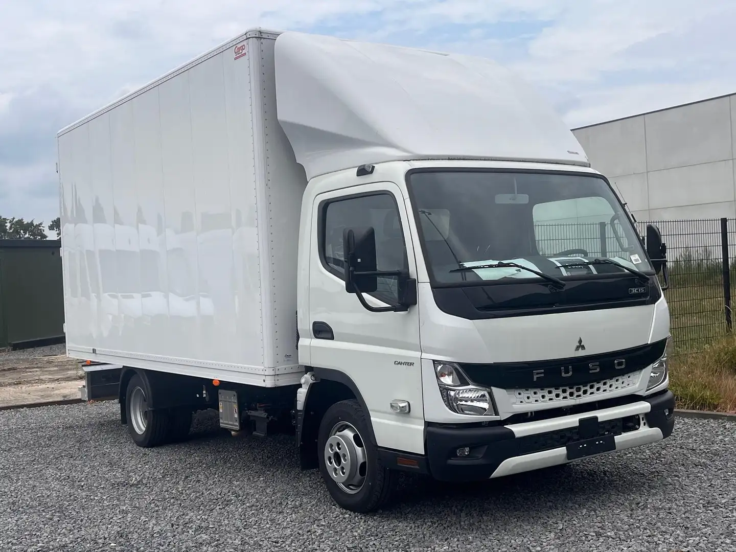 Mitsubishi Canter 3C15 3400 Wit - 2