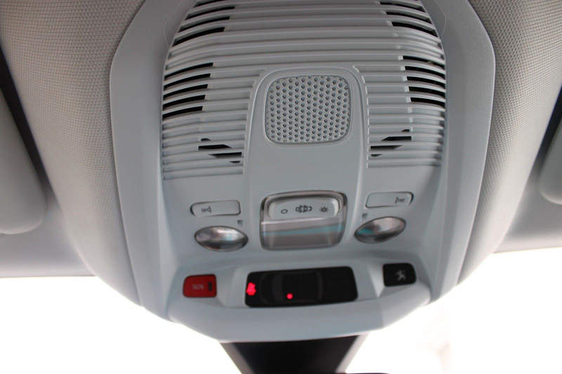 Peugeot 5008 1.5 HDI Active Navi PDC Kamera 7 Sitzer — photo 14