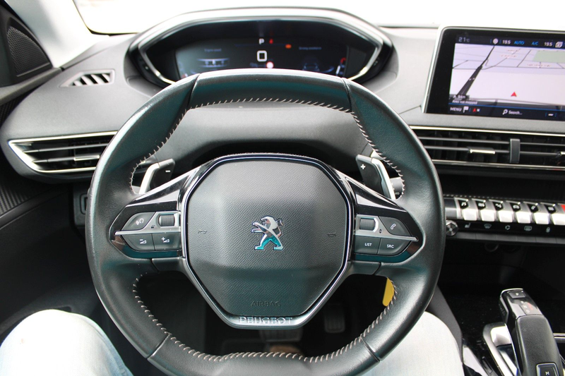 Peugeot 5008 1.5 HDI Active Navi PDC Kamera 7 Sitzer — photo 15