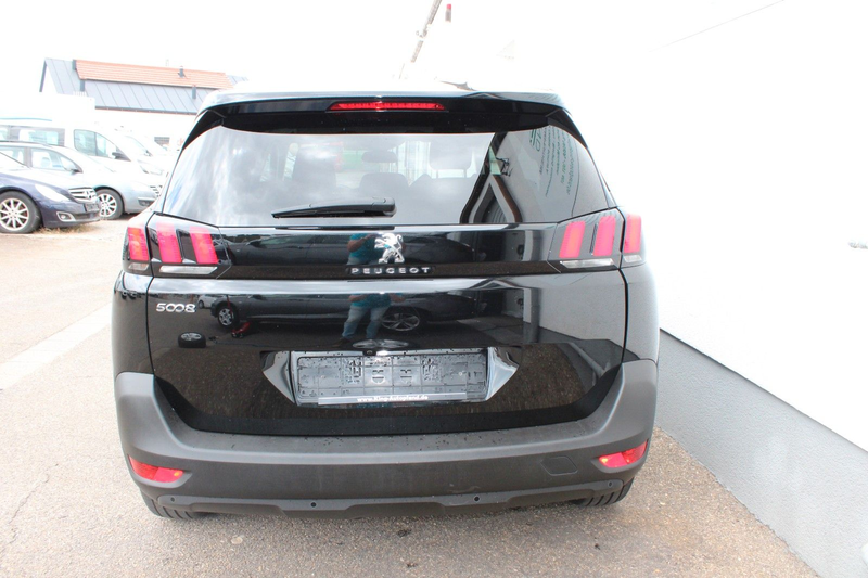 Peugeot 5008 1.5 HDI Active Navi PDC Kamera 7 Sitzer — photo 7