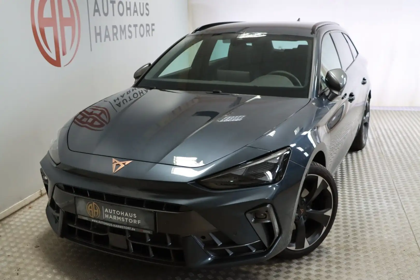 CUPRA Leon Sportstourer 1.5 LED Kamera AHK elek. Heckk Grijs - 1