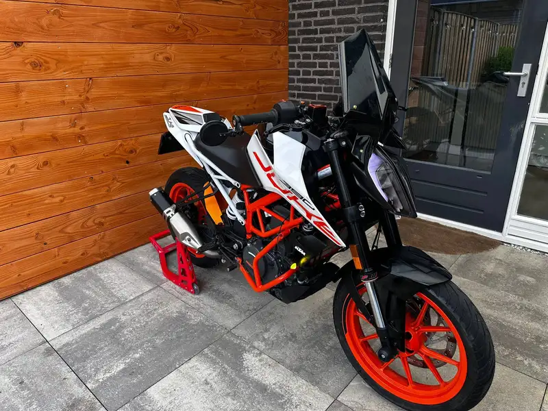 KTM 390 DUKE - foto 4