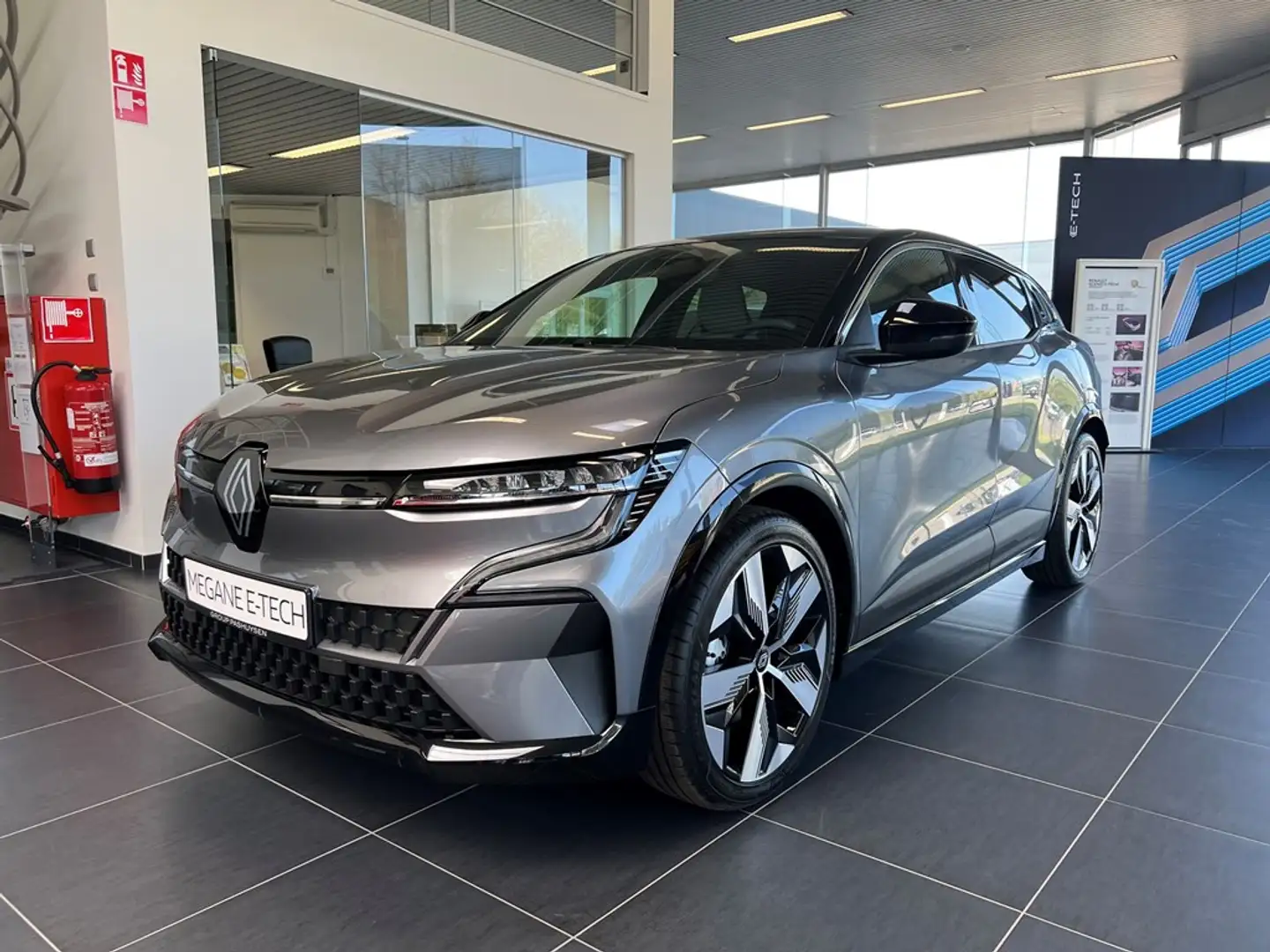 Renault Megane E-Tech 100 electric Grijs - 1