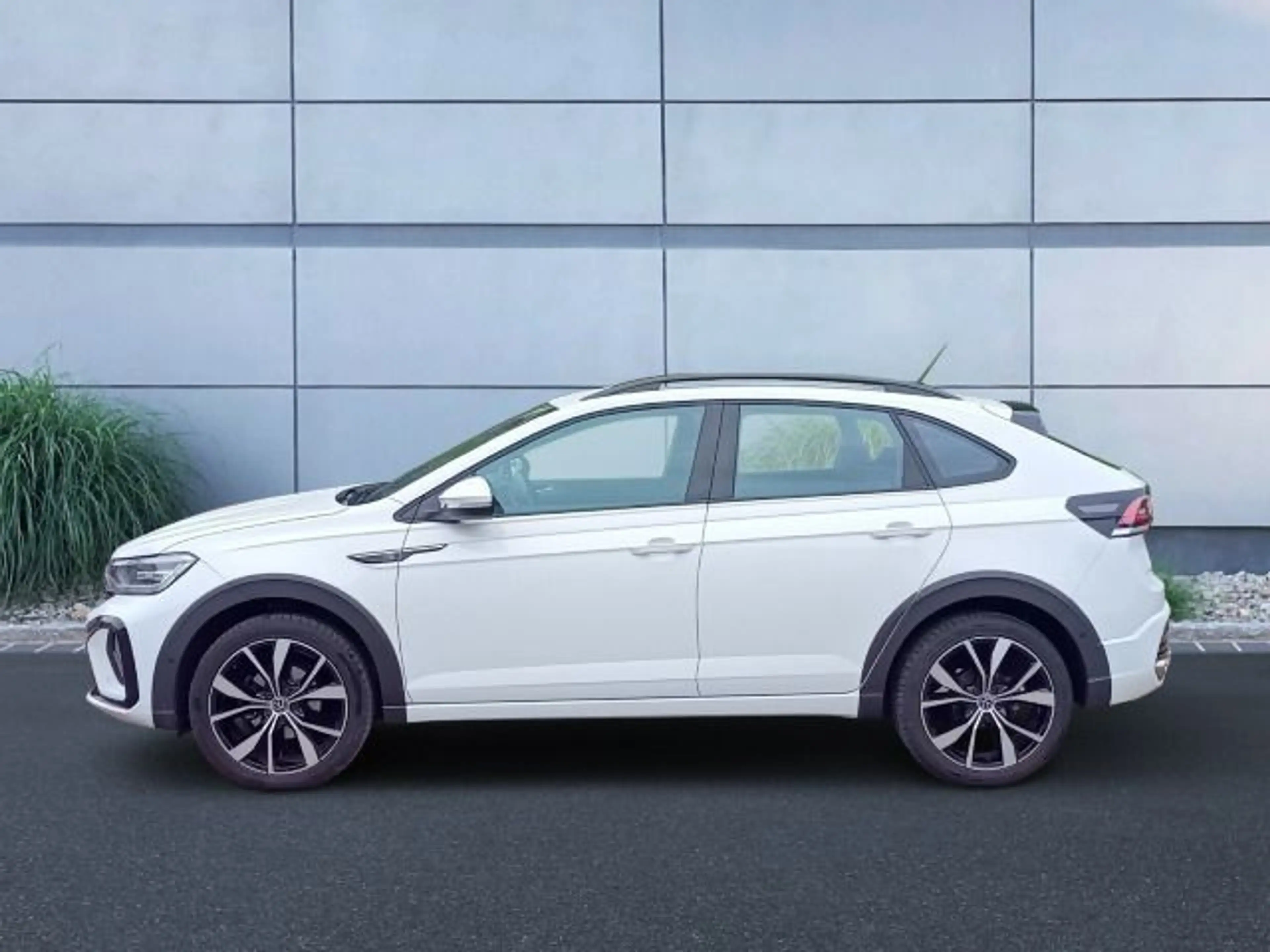 Volkswagen Taigo R-Line 1.5 TSI 110 kW (150 PS) DSG, Rear V — photo 2