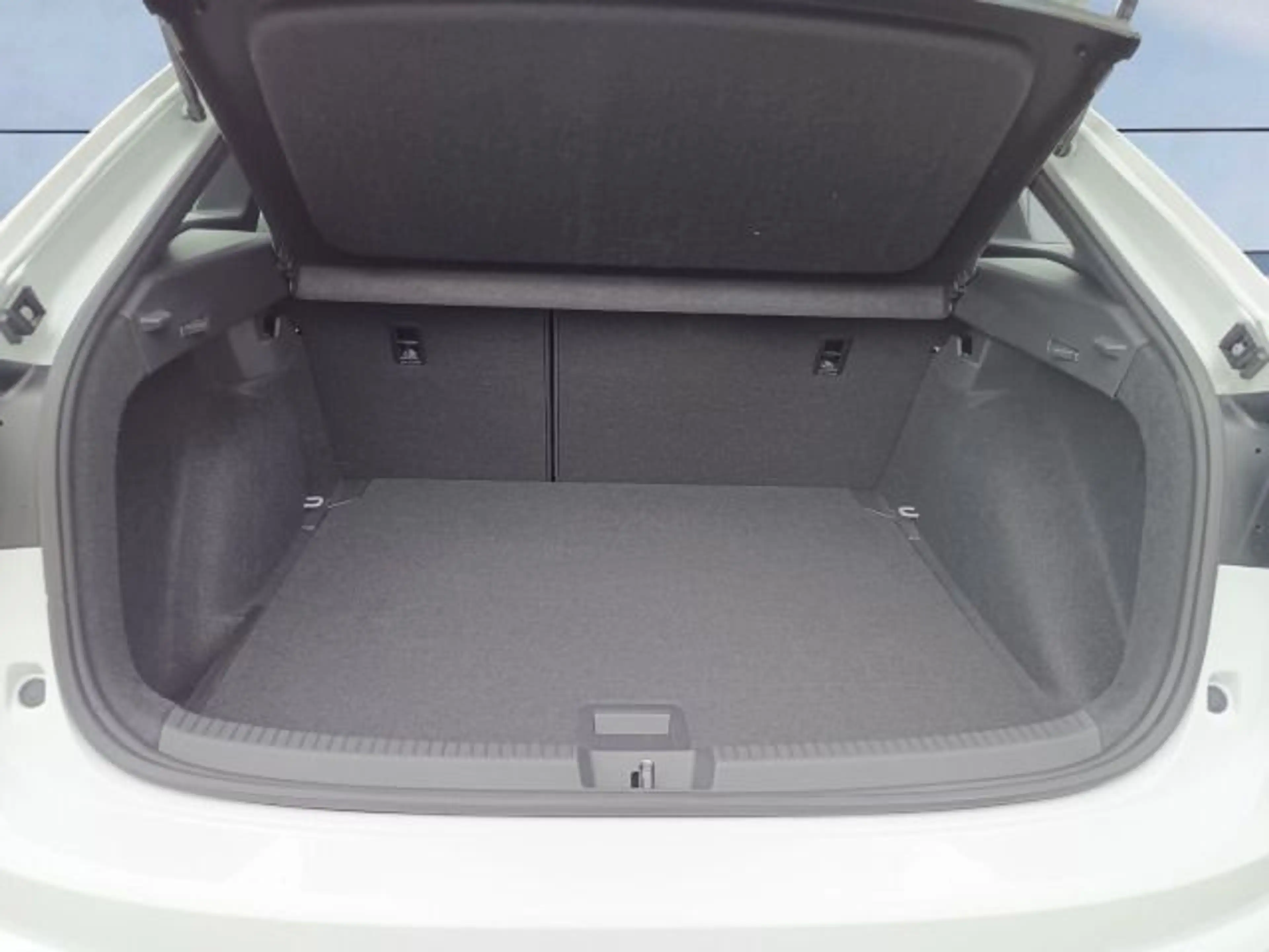 Volkswagen Taigo R-Line 1.5 TSI 110 kW (150 PS) DSG, Rear V — photo 8