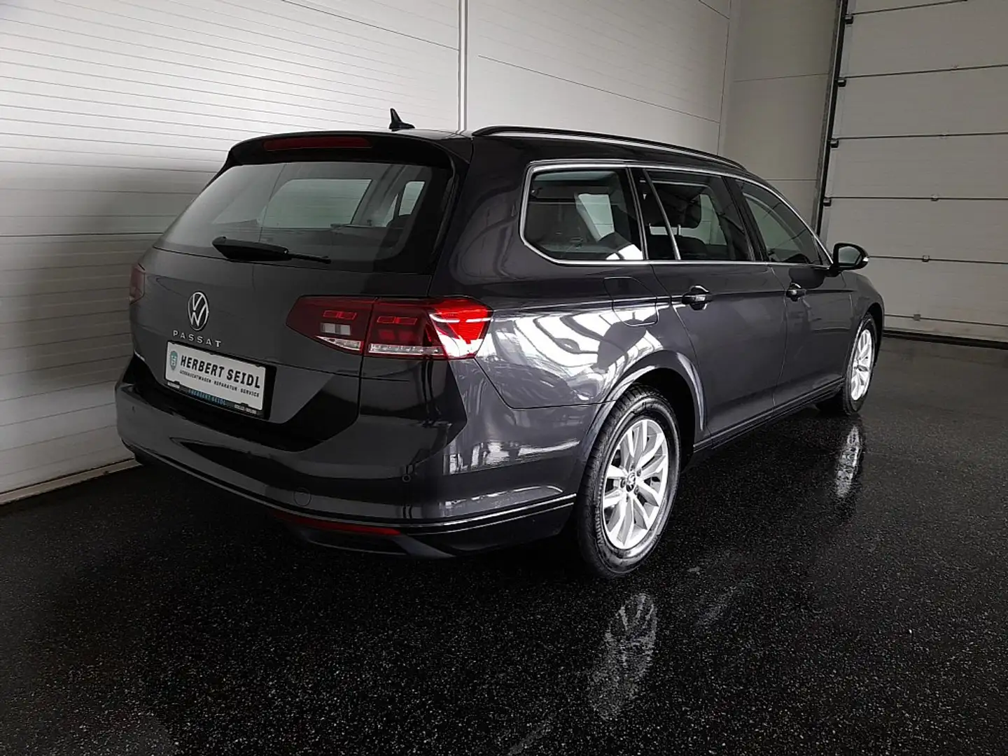 Volkswagen Passat Variant Business 2,0 TDI DSG *VIRTUELL / LED / NAVI / A... Grau - 2