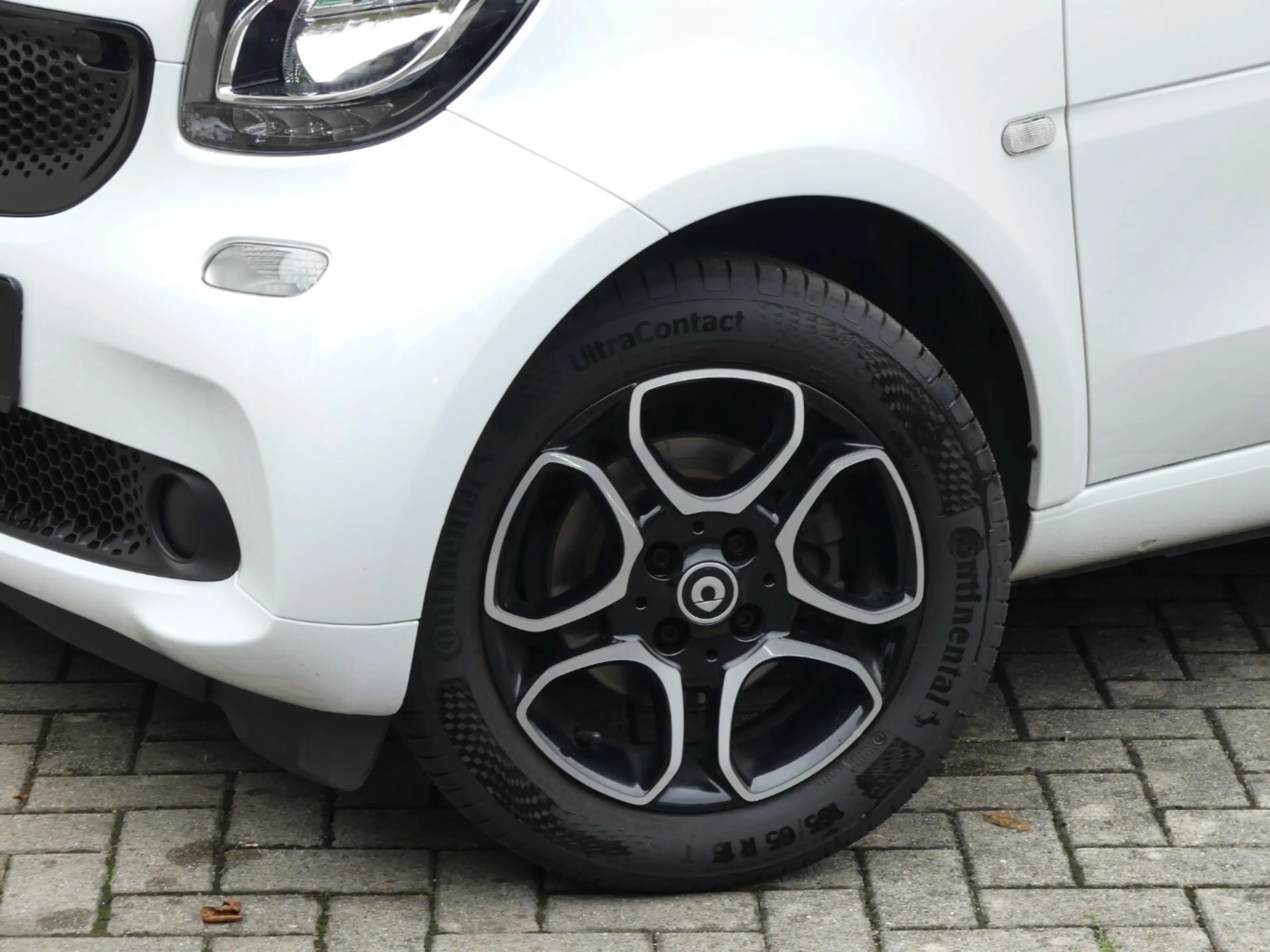 smart forTwo Coupe 1.0 Prime — photo 3
