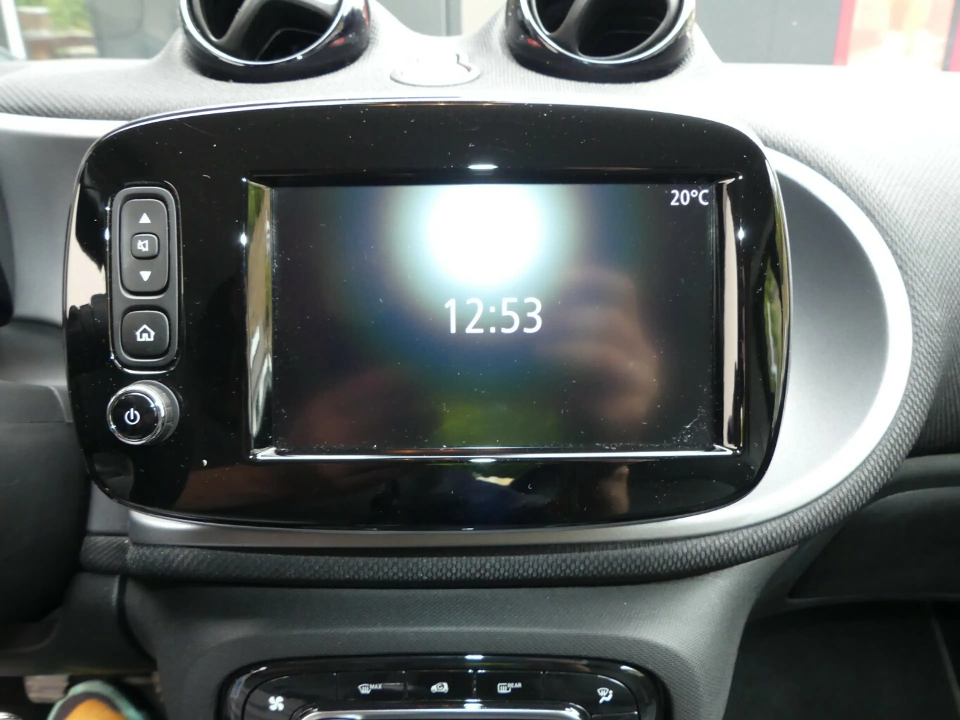 smart forTwo Coupe 1.0 Prime — photo 8