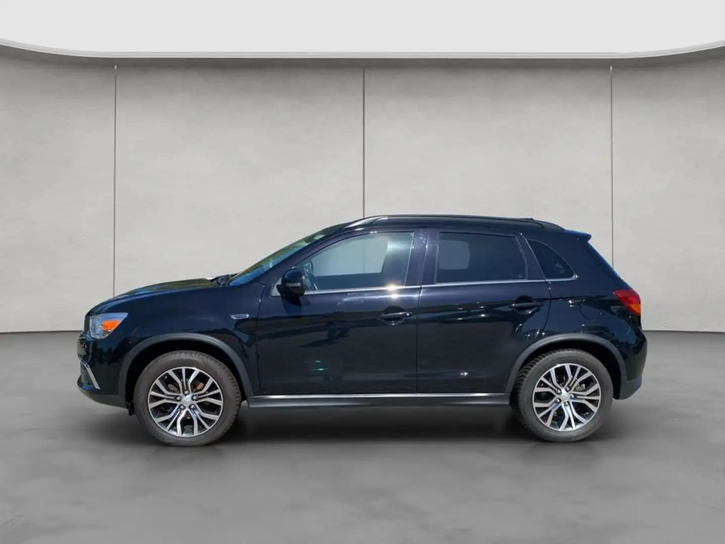 Mitsubishi ASX 1.6 2WD Diamant Edition+ Zwart - 2