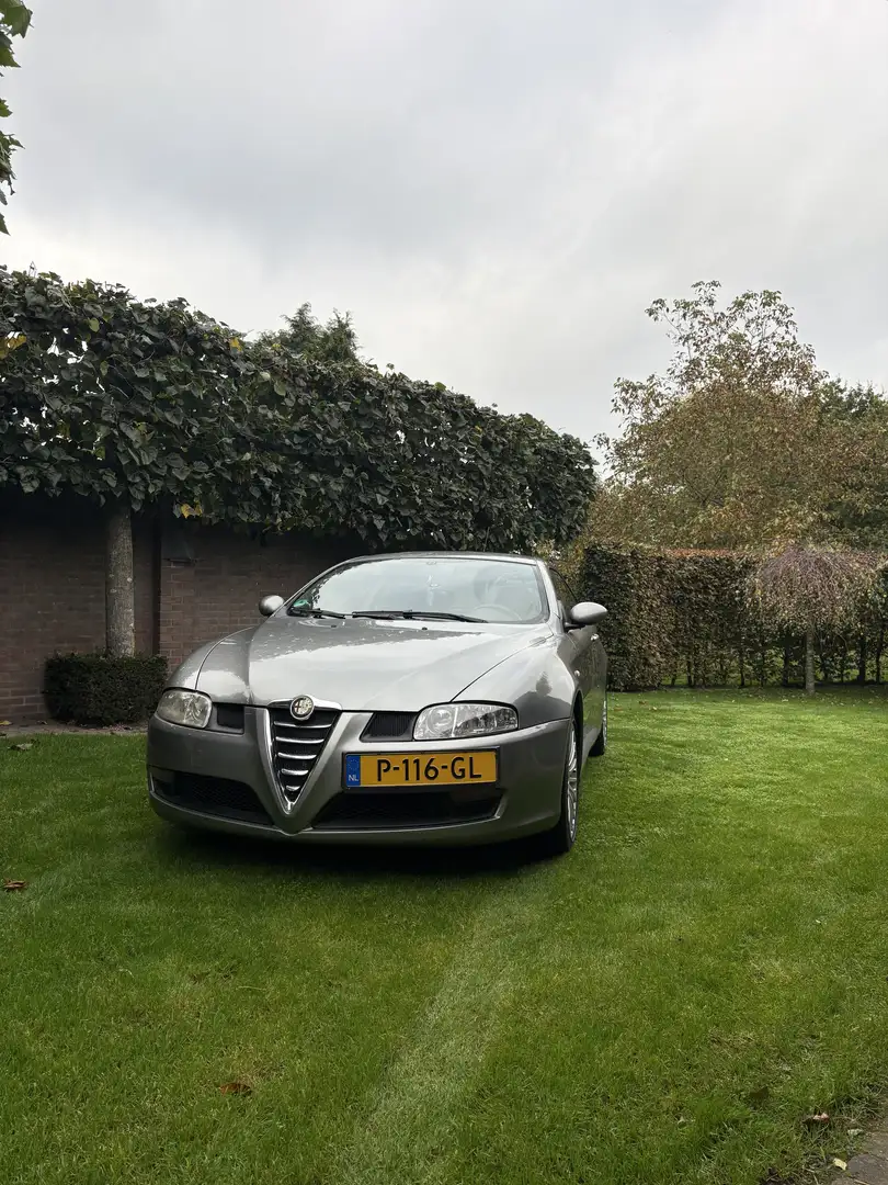 Alfa Romeo GT 1.8 TS Impression Grijs - 2