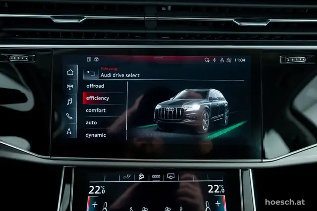 Audi Q7 view 15