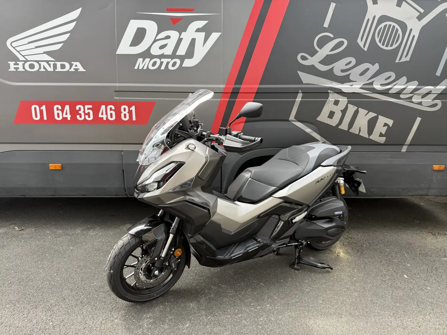 Honda ADV 350 - 1