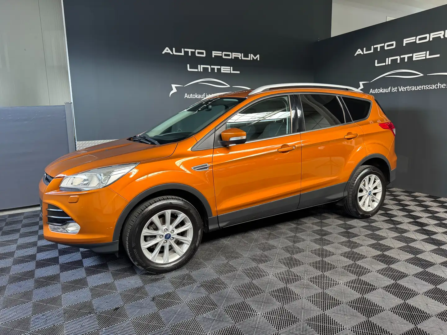 Ford Kuga Titanium 1.5-NAVI-ALU-SCHECKHEFT-2.HAND-AHK-SZH- Orange - 2