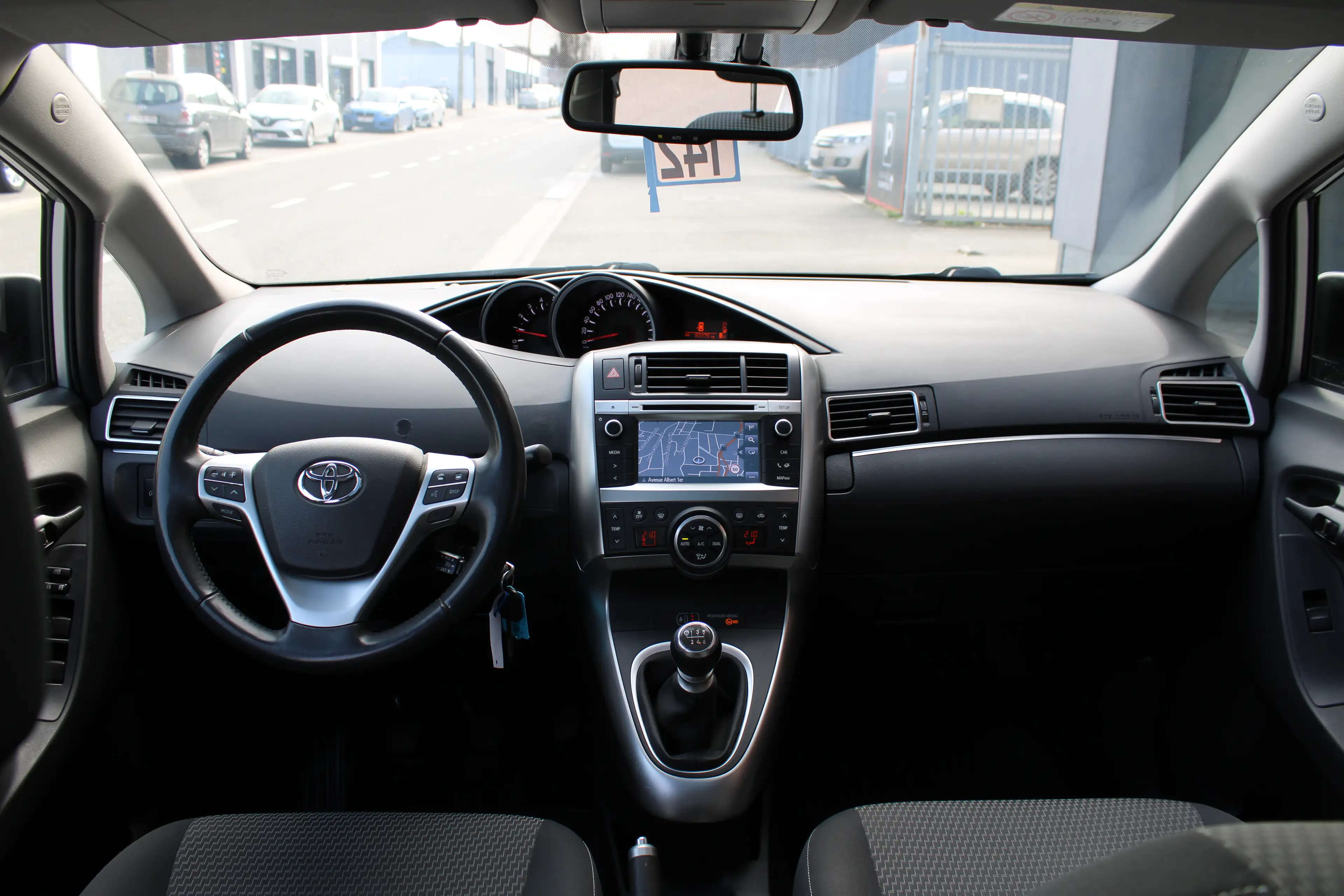 Toyota Verso 1.6 D-4D 5pl+GPS+TOIT PANO // 83.000 kilomètres // — photo 10
