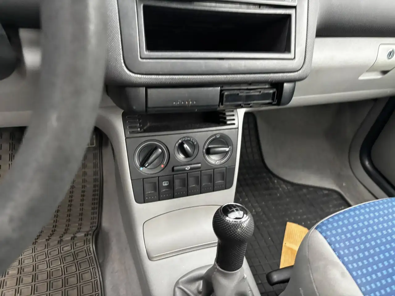 Volkswagen Polo Comfortline 1,4 mit Pickerl 09/26, foto 4