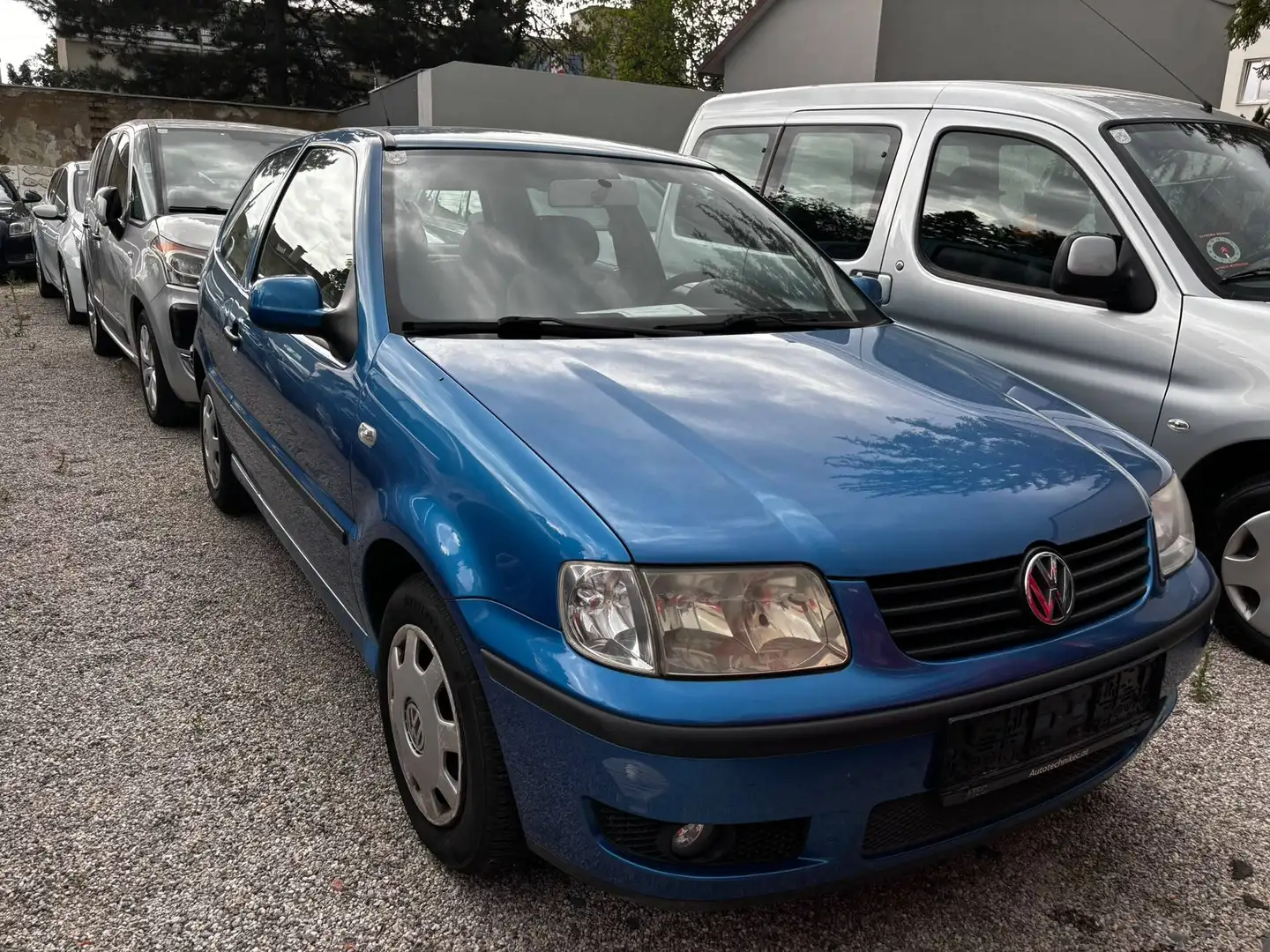 Volkswagen Polo Comfortline 1,4 mit Pickerl 09/26 Blau - 2