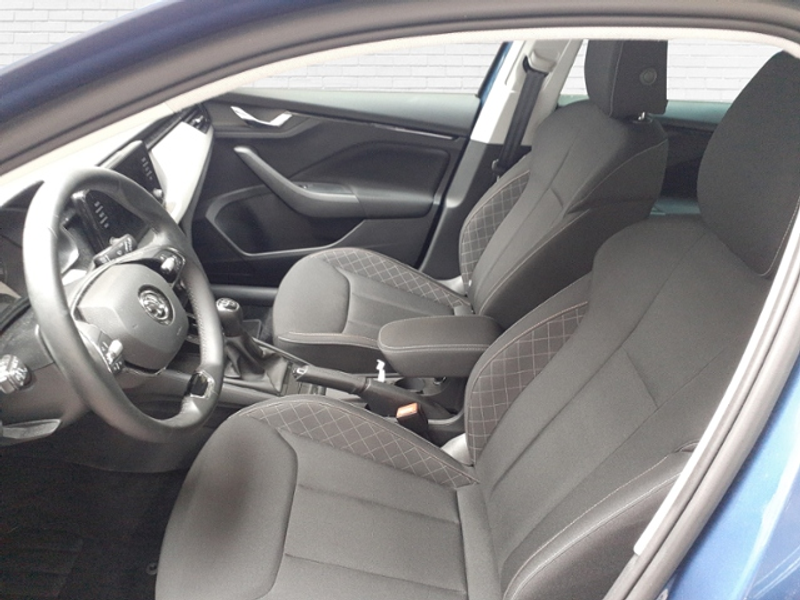 Skoda Scala 1,0 TSI Ambition KLIMA LED ALU — photo 9