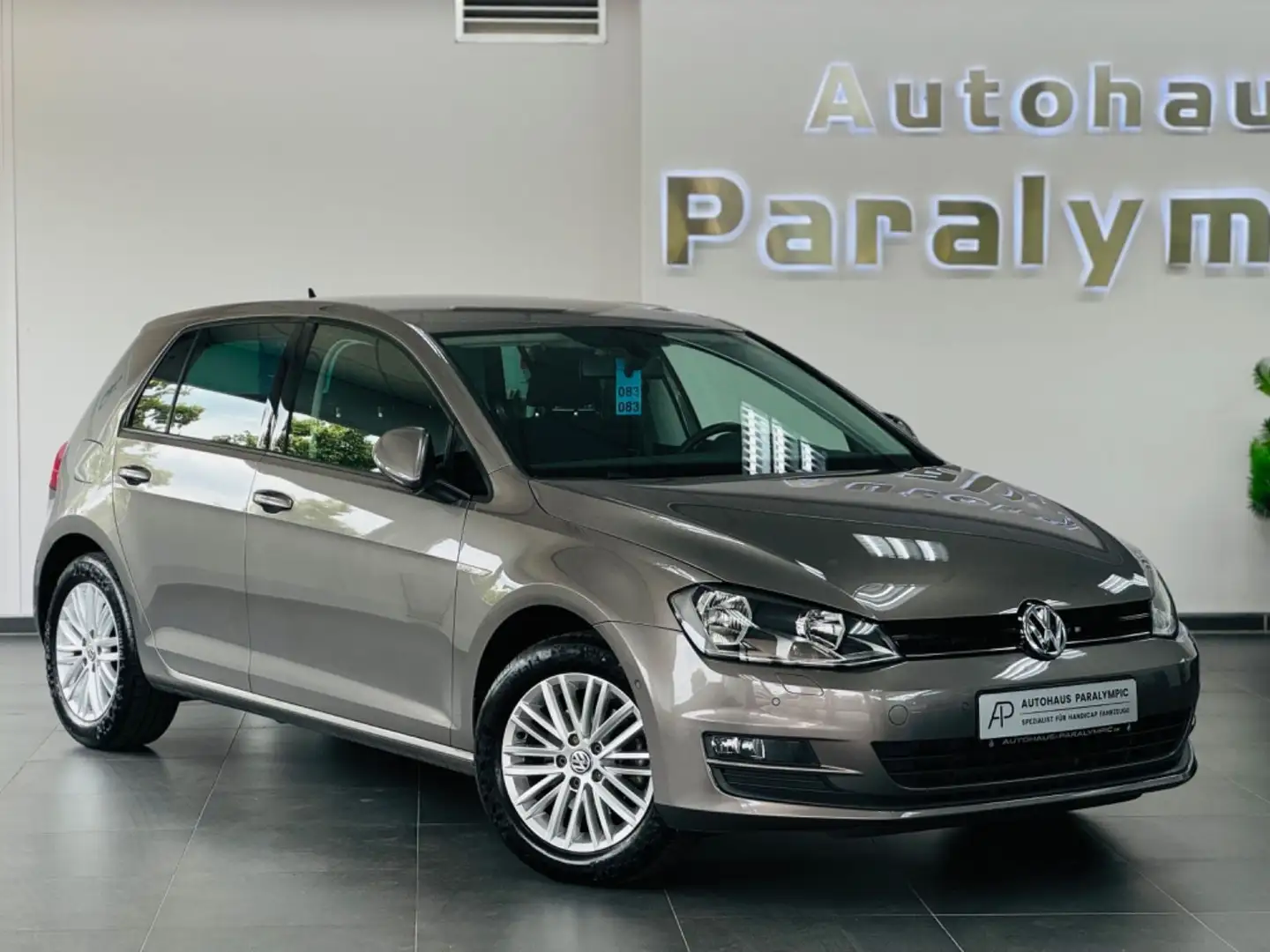 Volkswagen Golf VII Lim. Cup BMT 1.4 TSI 92kW *NAVI*TEMPOMA Grau - 1