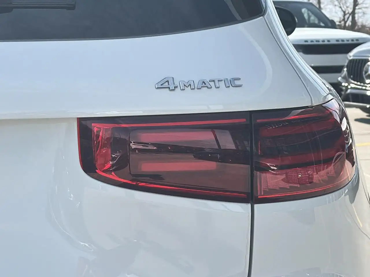 Mercedes-Benz GLB снимка Mercedes-Benz GLB