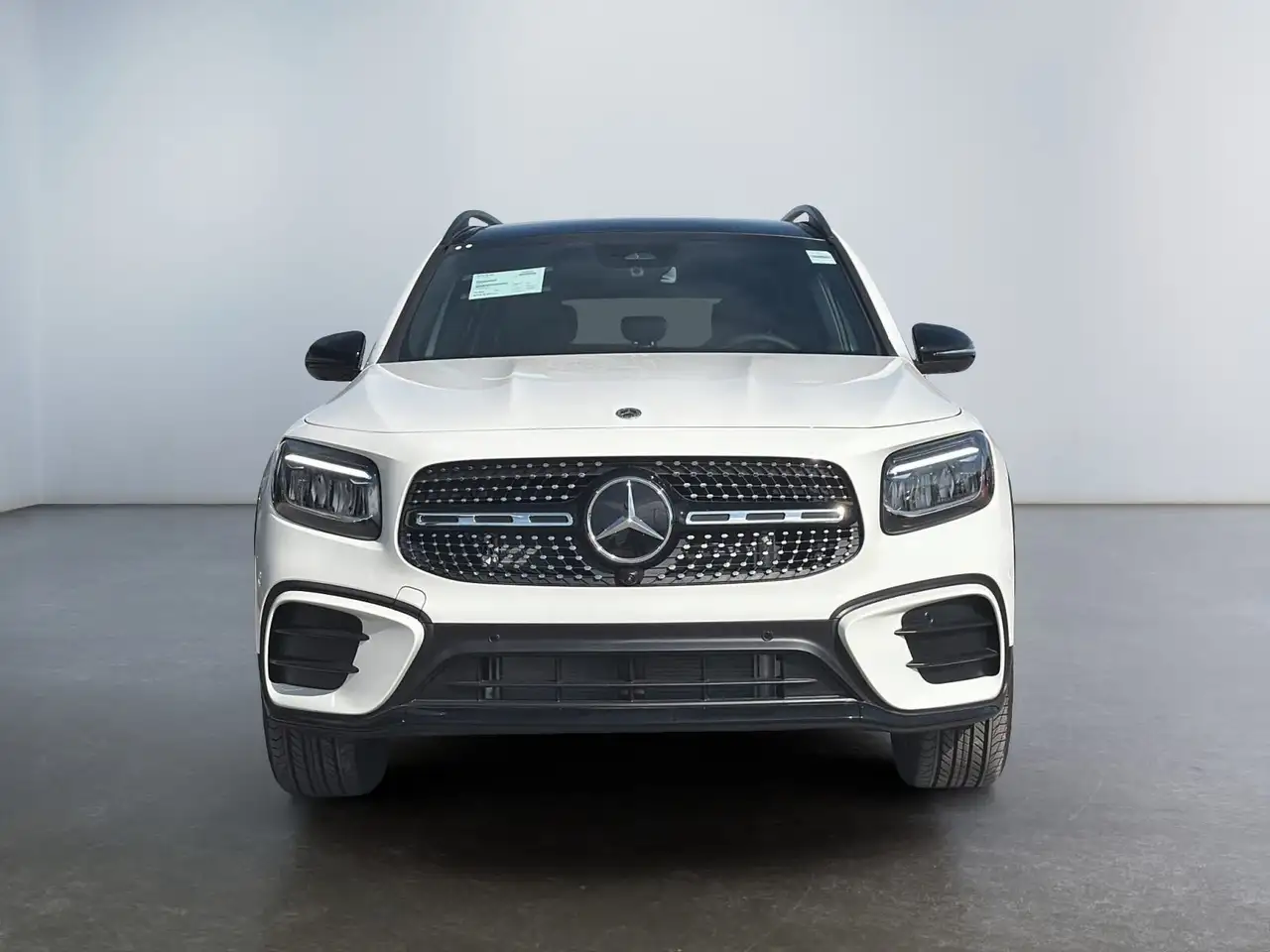 Mercedes-Benz GLB снимка Mercedes-Benz GLB