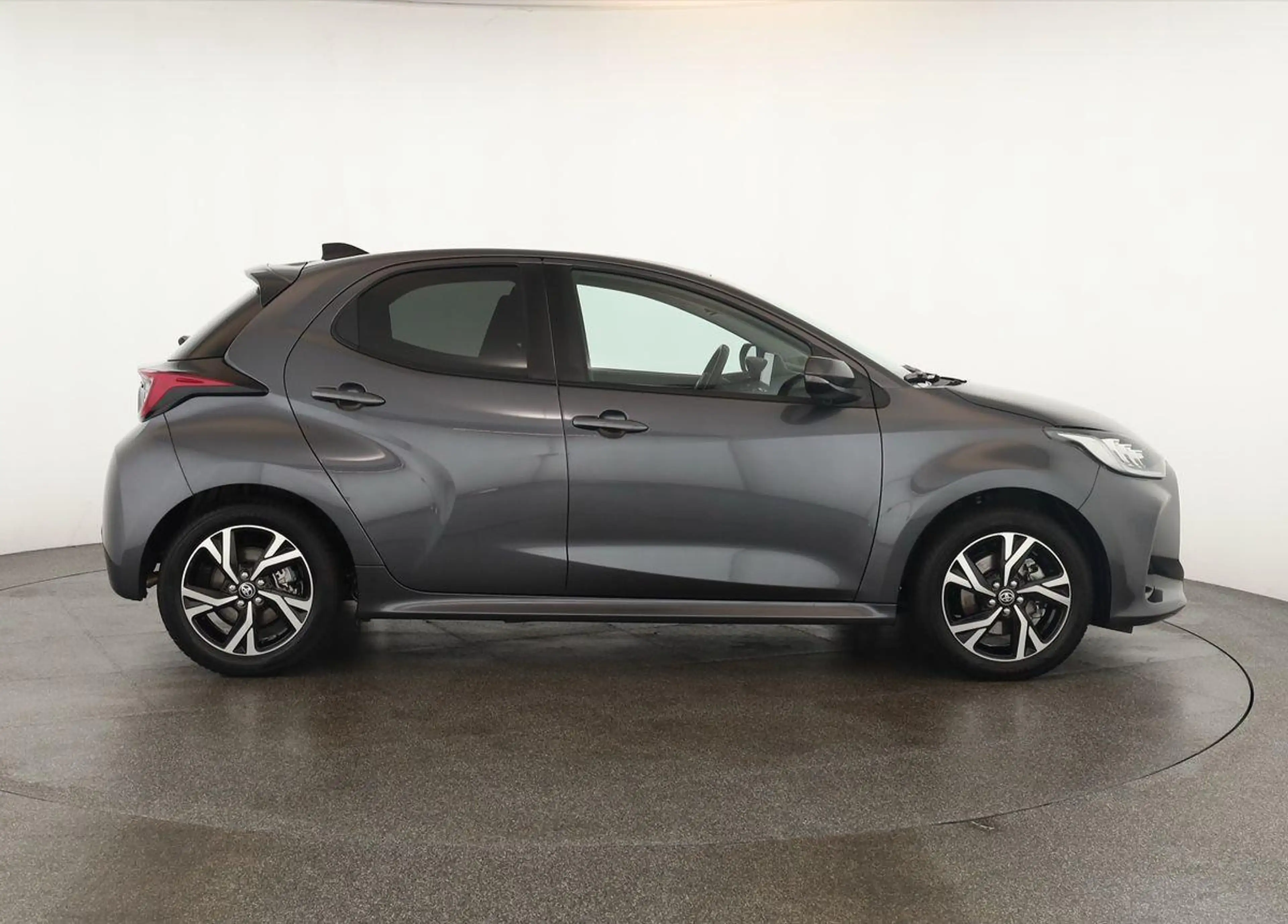 Toyota Yaris Hybrid 116 Teamplayer LED App SHZ Key Kam — photo 4