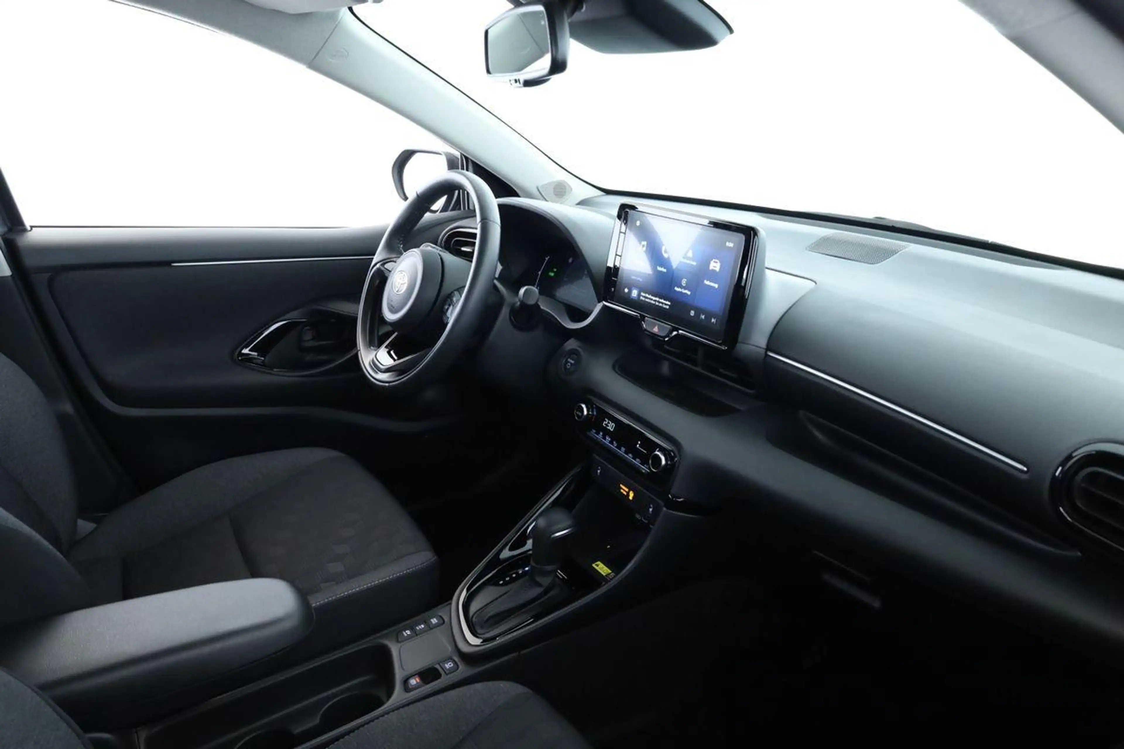 Toyota Yaris Hybrid 116 Teamplayer LED App SHZ Key Kam — photo 12