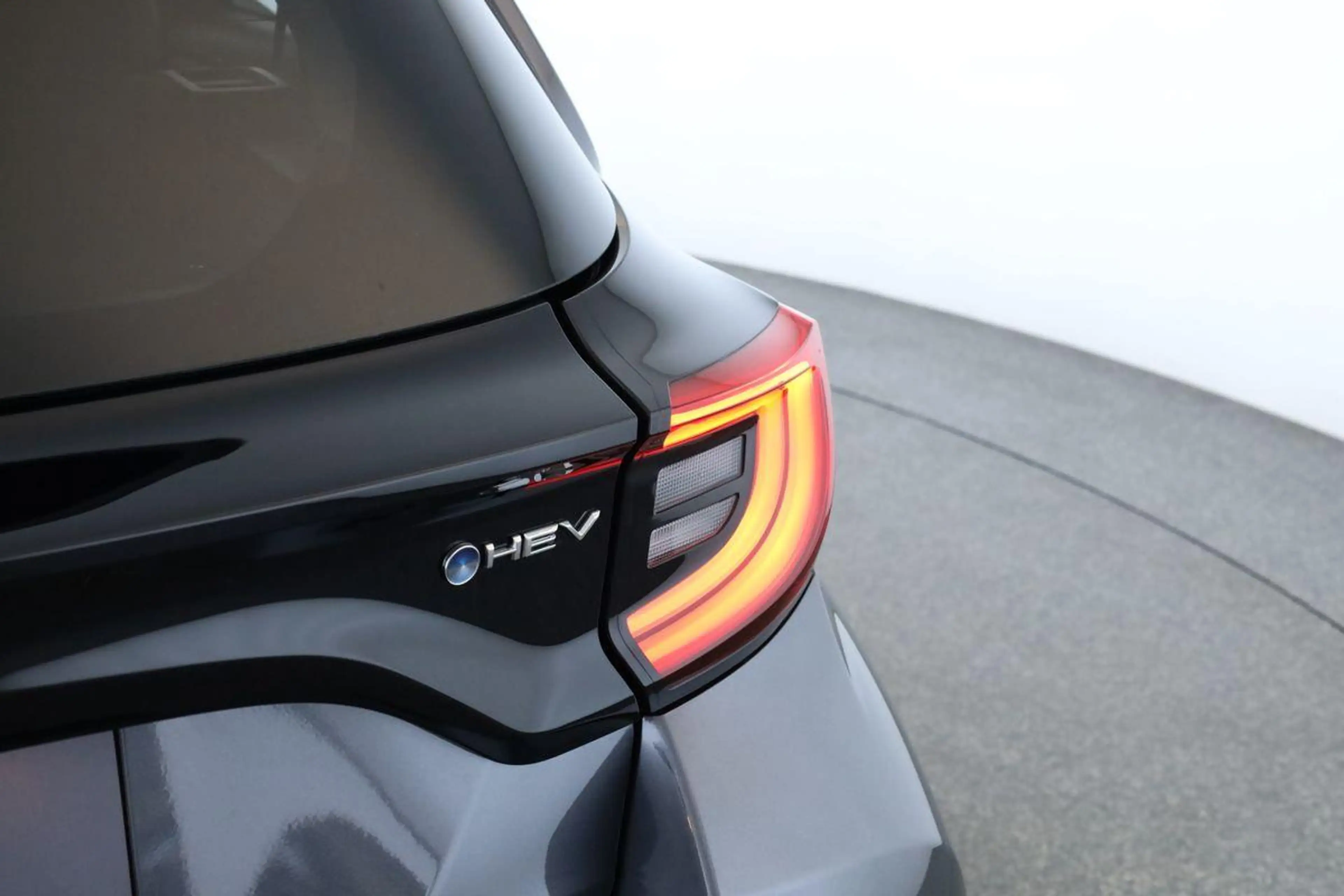 Toyota Yaris Hybrid 116 Teamplayer LED App SHZ Key Kam — photo 11