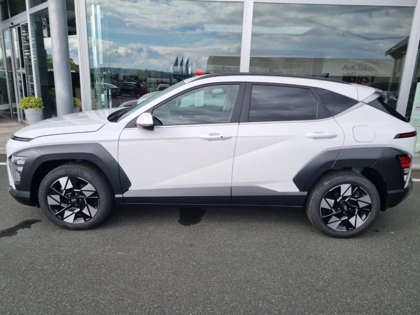 Hyundai KONA HEV (SX2) GO Plus 1.6 GDI 2WD HEV k5hu1-OP6 Weiß - 2