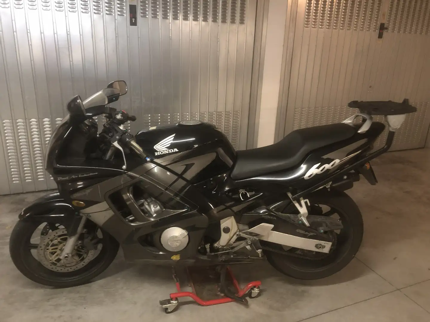 Honda CBR 600 Czarny - 1