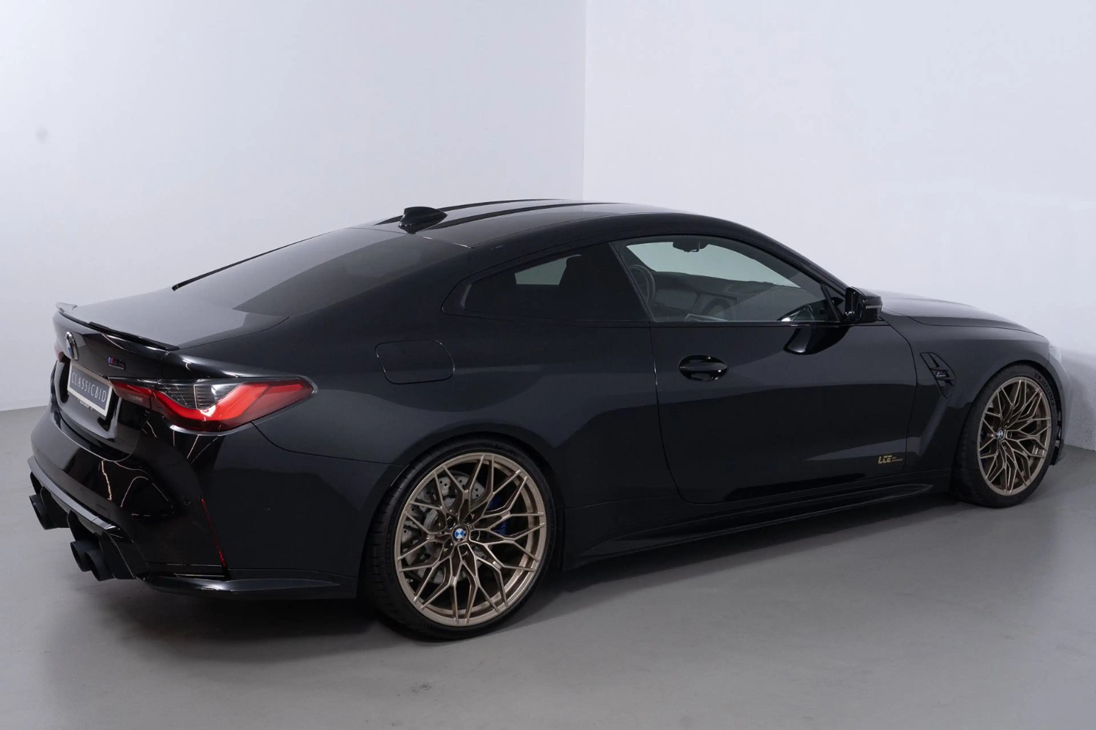 BMW M4 Coupe xDrive Competition LCE Performance — photo 6