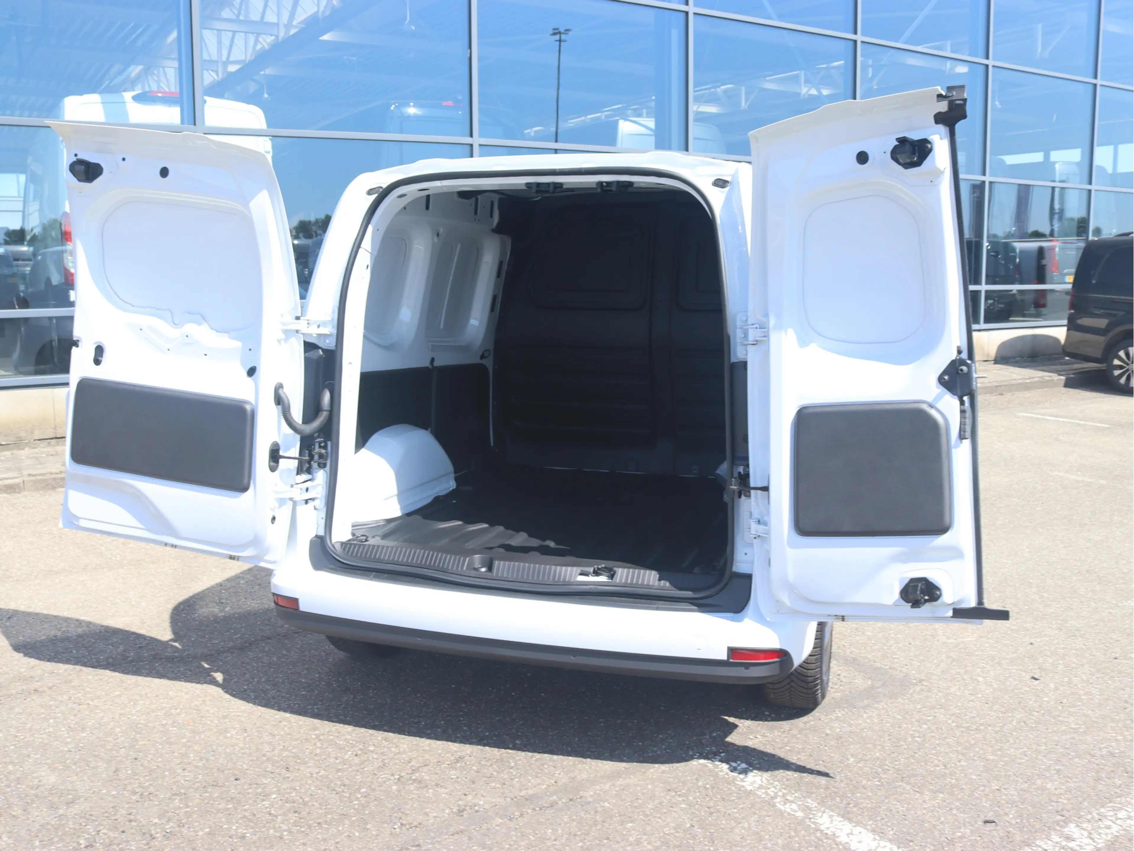 Mercedes-Benz Citan eCitan 112 Pro L1 51 kWh — photo 3