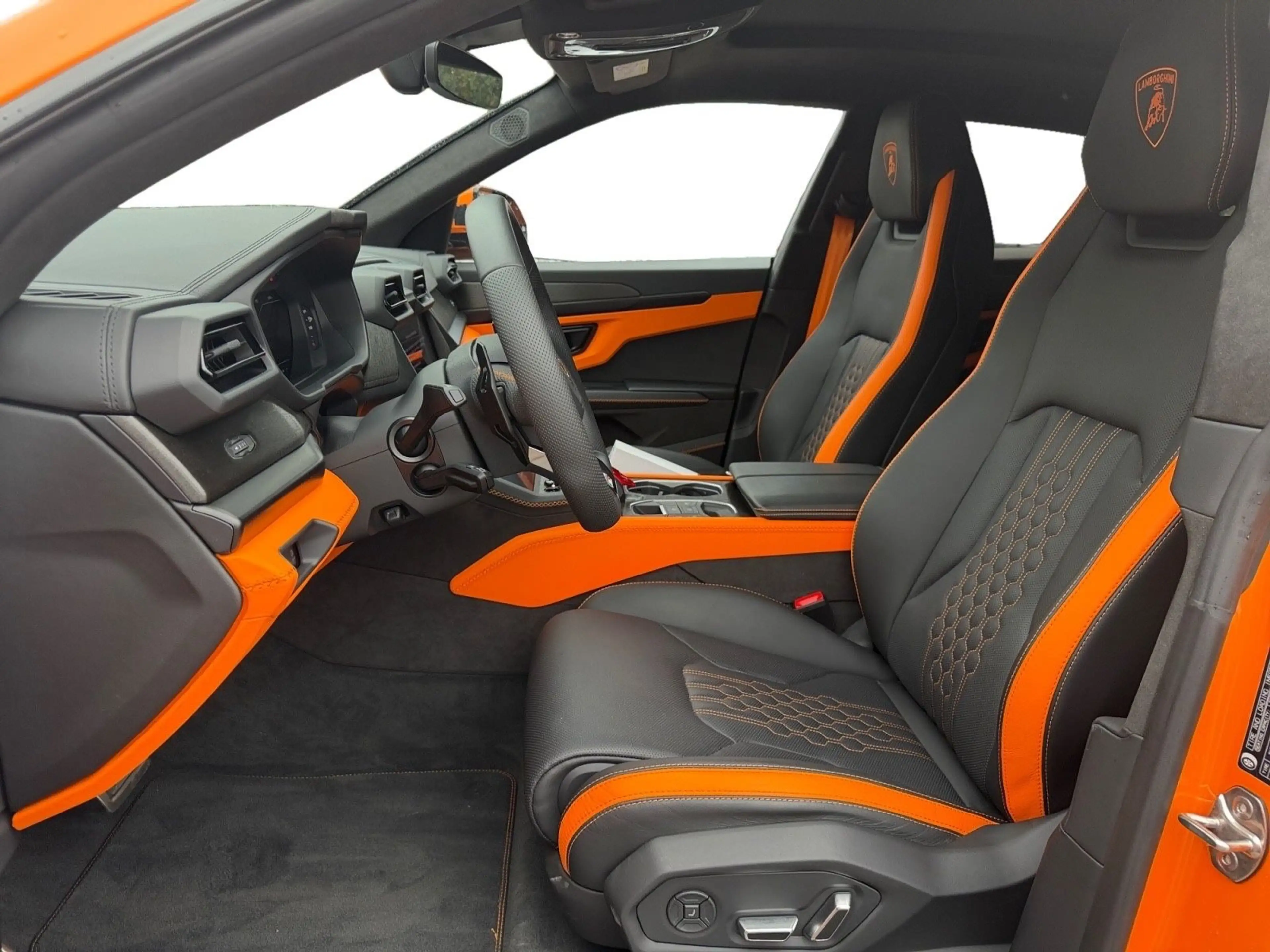 Lamborghini Urus 4.0 V8 PHEV SE B&O PANO Massage — photo 14