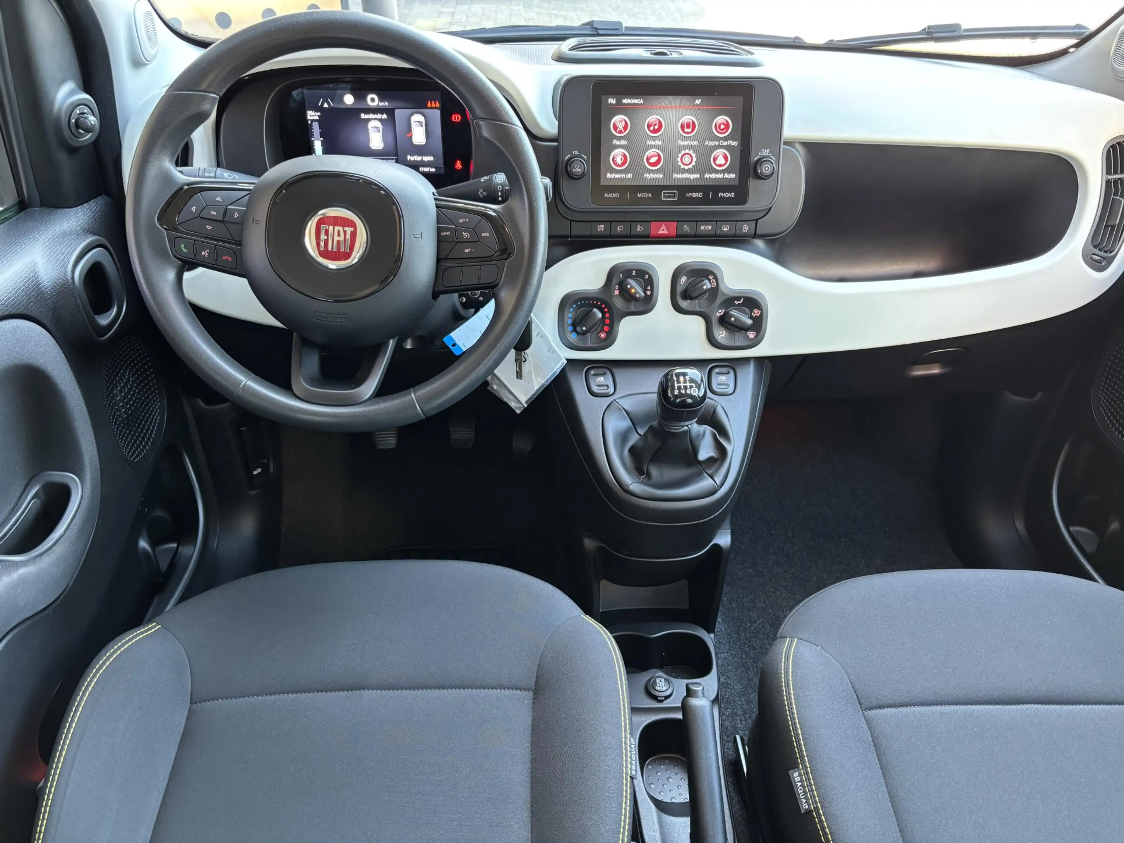 Fiat Panda 1.0 Hybrid Cross | AppleCarPlay/Android | Parkeers — photo 11