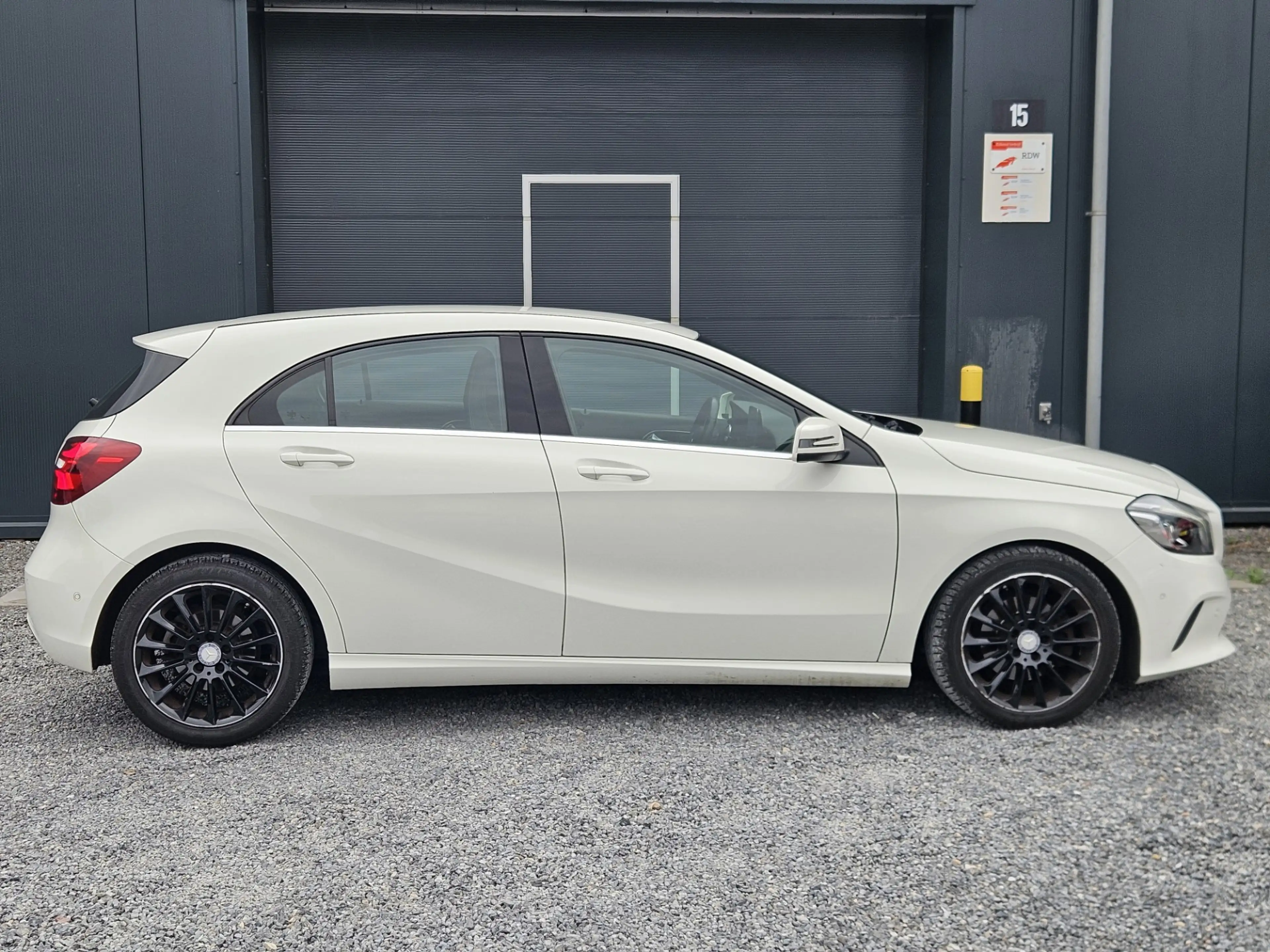 Mercedes-Benz A 180 Business Solution — photo 11