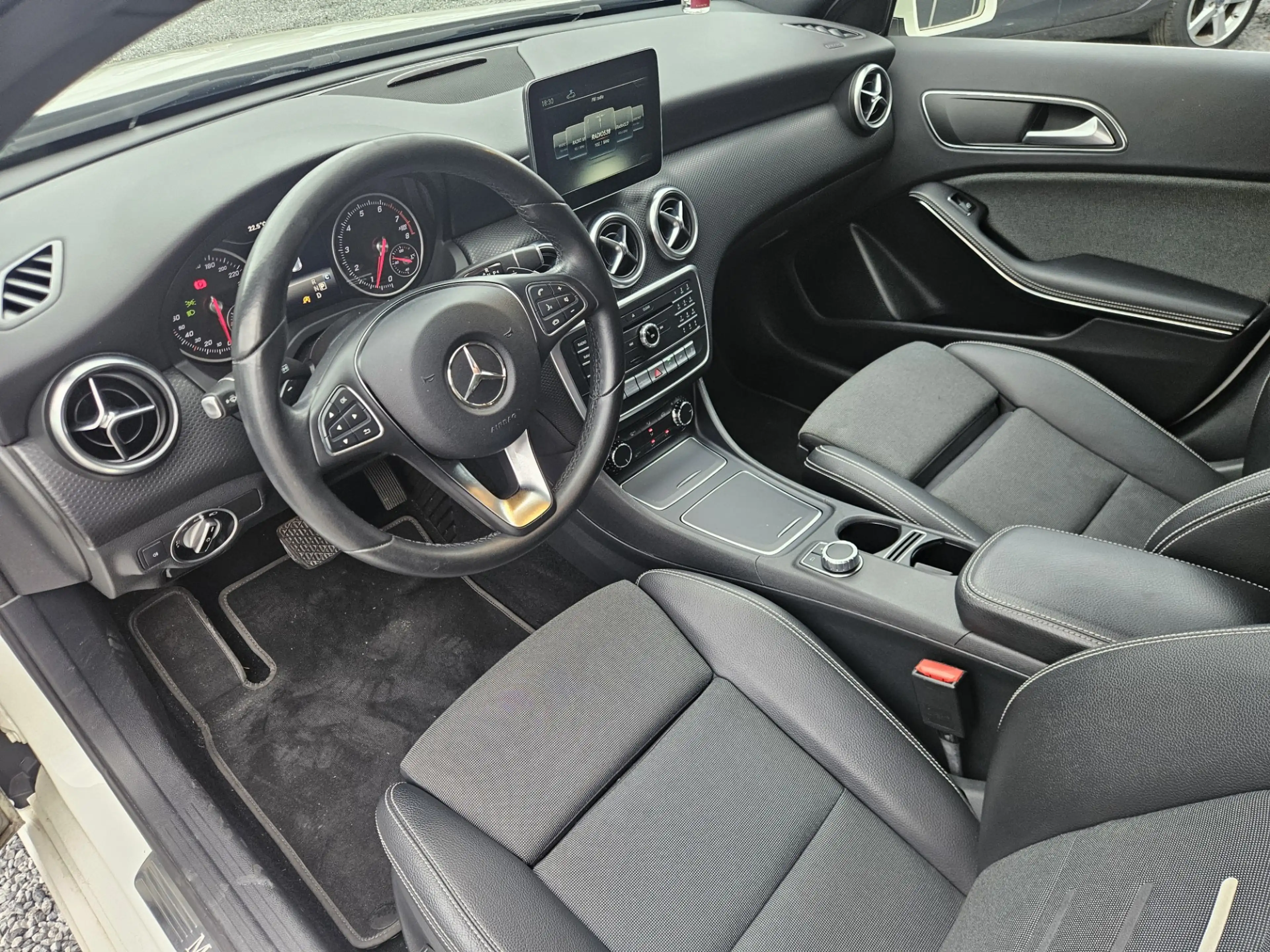 Mercedes-Benz A 180 Business Solution — photo 7