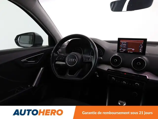 Audi Q2 view 13