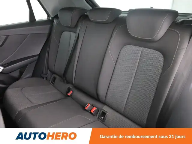Audi Q2 view 14